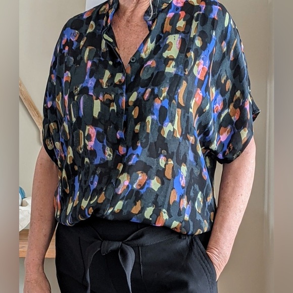 Cabi Sabine Abstract Watercolor Button Down High Neck Modest Artsy Blouse - Picture 8 of 10